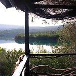 Magical Treehouse By The Sea With Amazing Views