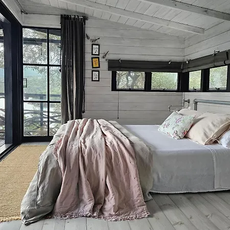 Magical Treehouse By The Sea With Amazing Views