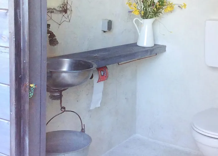 Pensiune Magical Treehouse By The Sea With Amazing Views 3*